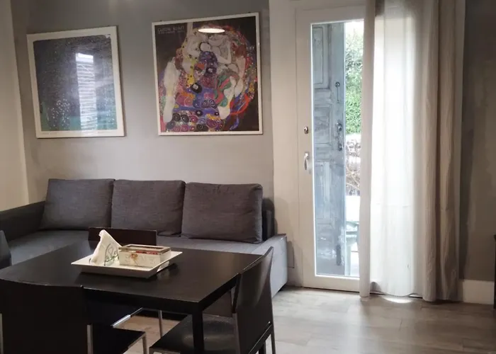 With Garden For 4 5 People *